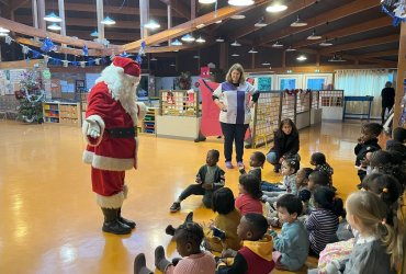 PÈRE NOËL DANS LES ÉCOLES ET CENTRES DE LOISIRS